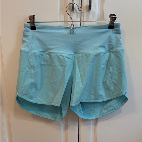 Lululemon Speed Up High-Rise Lined Short 4"
Lightly worn 
Size 6 - Picture 1 of 6